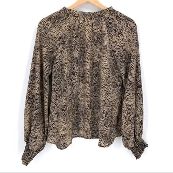 Evereve Allison Joy Blair leopard print v neck blouse size XS - Picture 4 of 12